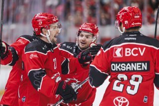 Ahti Oksanen a aidé son équipe avec 4 assists KEYSTONE/VALENTIN FLAURAUD
